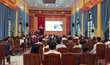 Hương Sơn: Hơn 100 cán bộ tham gia tập huấn sử dụng không gian làm việc số HanoiWork