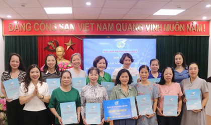 Phụ nữ Hoàn Kiếm tiên phong chuyển đổi số