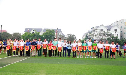 Khai mạc Giải bóng đá Vô địch phường Dương Nội năm 2026