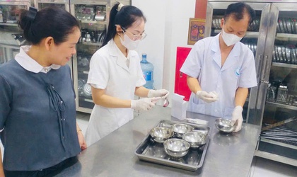 Giám sát thực hiện công tác y tế trường học và An toàn thực phẩm năm học 2025- 2026 trên địa bàn xã Liên Minh