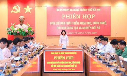 Chủ tịch HĐND thành phố Phùng Thị Hồng Hà: Chuyển đổi số phải nâng cao năng lực giám sát của HĐND