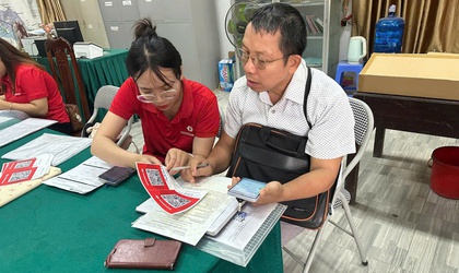 Phú Nghĩa: Thuế cơ sở 21 phối hợp với Ngân hàng TMCP Kỹ Thương Việt Nam (Techcombank)  tuyên truyền, hỗ trợ hộ kinh doanh tuân thủ pháp luật thuế