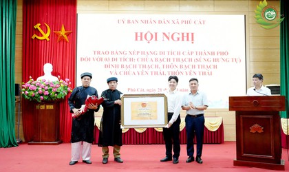 Phú Cát tăng cường quản lý, phát huy giá trị di tích; trao Bằng xếp hạng di tích cấp Thành phố cho 03 di tích tiêu biểu