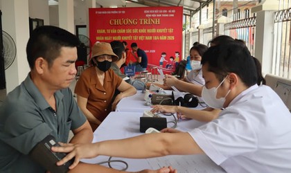 Phường Tây Tựu khám sức khỏe miễn phí cho hơn 200 người khuyết tật