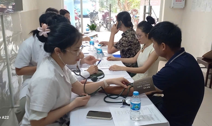 Phường Long Biên tổ chức chiến dịch truyền thông lồng ghép cung cấp dịch vụ chăm sóc SKSS/KHHGĐ và nâng cao chất lượng dân số năm 2026.