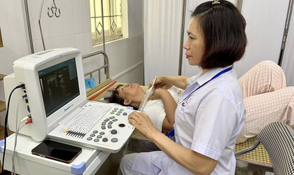 Nâng cao chất lượng dân số từ hoạt động chăm sóc 
sức khỏe sinh sản, kế hoạch hoá gia đình tại phường Long Biên