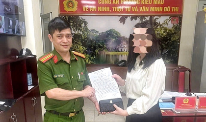  Công an phường Cầu giấy nhanh chóng tìm chủ nhân, trao trả người đánh rơi