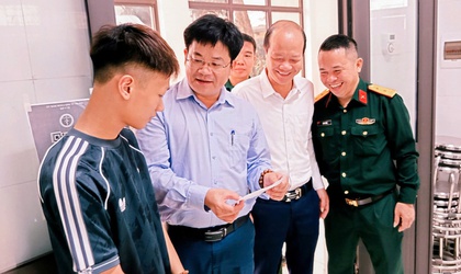 Hơn 300 thanh niên xã Tam Hưng hăng hái tham gia đăng ký nghĩa vụ quân sự năm 2026