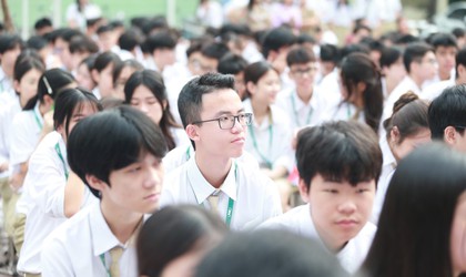Bãi bỏ nhiều thủ tục hành chính về chuyển trường