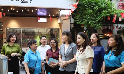 Phường Hoàn Kiếm: Triển khai mô hình đảm bảo an toàn thực phẩm trên phố ẩm thực Tống Duy Tân