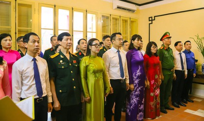 Phường Hoàn Kiếm dâng hương tưởng niệm Chủ tịch Hồ Chí Minh nhân kỷ niệm 136 năm Ngày sinh của Người (19/5/1890 – 19/5/2026)