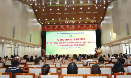 Tuyên truyền pháp luật về “Điểm nghẽn trật tự đô thị” và vệ sinh an toàn thực phẩm trên địa bàn phường Hà Đông