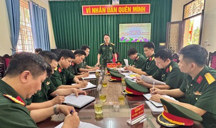 Đoàn kiểm tra của Bộ Tư lệnh Thủ đô Hà Nội về thăm kiểm tra và làm việc tại Ban CHQS xã Hoài Đức