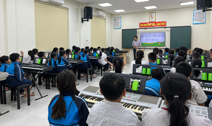 Thầy giáo Nguyễn Văn Lâm - Người thắp lửa đam mê âm nhạc cho học sinh