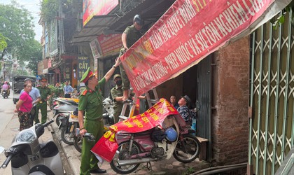 Phường Ô Chợ Dừa ra quân xử lý “điểm nghẽn” trật tự đô thị và môi trường