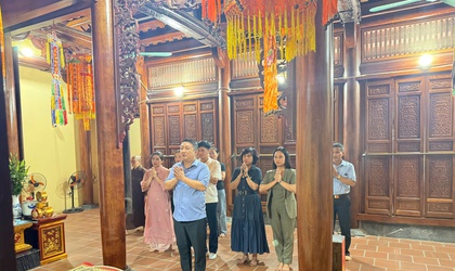 Xã Bình Minh chúc mừng Đại lễ Phật đản: Gắn kết đạo đời, xây dựng quê hương phát triển