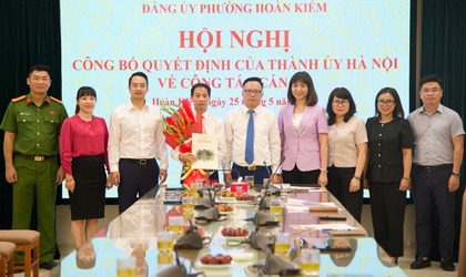 Hội nghị công bố Quyết định của Thành ủy Hà Nội về công tác cán bộ tại phường Hoàn Kiếm
