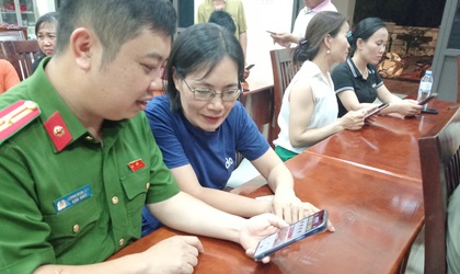 xã Bất Bạt tích cực hưởng ứng chiến dịch hỗ trợ tích hợp VNeID và chữ ký số công cộng