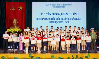 Lễ tuyên dương học sinh giỏi tiêu biểu phường Hoàn Kiếm năm học 2025-2026