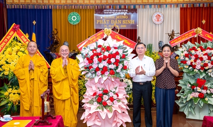 Lãnh đạo Đảng ủy, HĐND, UBND, UBMTTQ xã Mỹ Đức dự Đại lễ Phật đản Phật lịch 2570 tại chùa Diên Khánh, thôn Văn Giang, xã Mỹ Đức