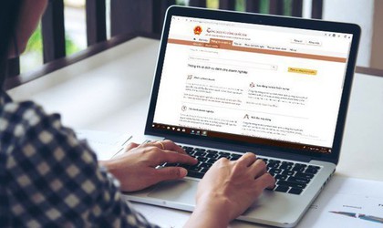 Hà Nội đẩy mạnh dịch vụ công trực tuyến toàn trình: Người dân hưởng lợi, chi phí giảm mạnh
