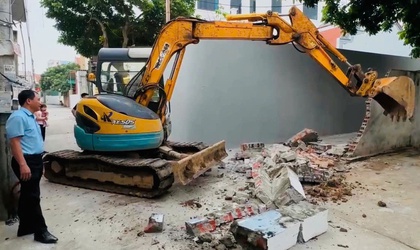 THÔN DUM GÓP SỨC LAN TỎA PHONG TRÀO HIẾN ĐẤT MỞ ĐƯỜNG TẠI XÃ PHÚC THỌ