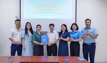 SƠN TÂY CÔNG BỐ QUYẾT ĐỊNH THÀNH LẬP CÔNG ĐOÀN CƠ SỞ BAN QUẢN LÝ DỰ ÁN ĐẦU TƯ - HẠ TẦNG