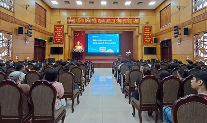 Phường Tây Hồ: Tập huấn nâng cao nhận thức, xây dựng môi trường kinh doanh thực phẩm “ngon và lành” trong lĩnh vực công thương.