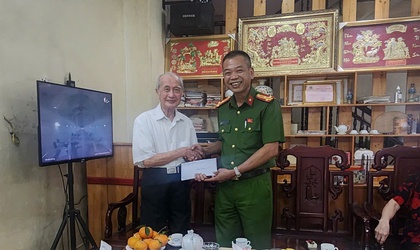 Nghĩa tình tháng Tư: Công an phường Long Biên tri ân cán bộ từng tham gia chiến trường B, C, K.