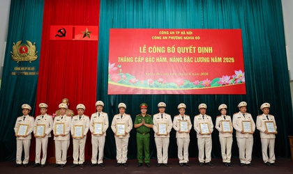Công an phường Nghĩa Đô: Lễ công bố Quyết định thăng cấp bậc hàm, nâng bậc lương năm 2026