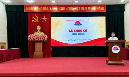 UBND phường Long Biên tổ chức Lễ chào cờ tháng 6/2026