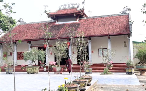 Phóng sự truyền hình Gương người tốt - việc tốt:
Ngọn lửa thiện lành từ mái chùa quê