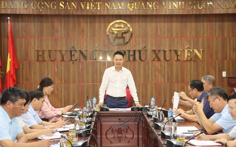 Tiểu ban Văn kiện Đại hội Đảng bộ huyện tổ chức hội nghị làm việc chuyên đề với Uỷ ban MTTQ và các tổ chức chính trị xã hội huyện.