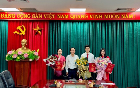 Đảng ủy phường Cầu Giấy tổ chức Hội nghị công bố và trao Quyết định về công tác tổ chức, cán bộ
