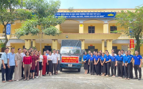 TRƯỜNG TIỂU HỌC TUY LAI A VẬN ĐỘNG ỦNG HỘ ĐỒNG BÀO CÁC TỈNH THÁI NGUYÊN, BẮC NINH BỊ ẢNH HƯỞNG DO BÃO SỐ 11
