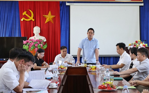 Ban Kinh tế - Ngân sách HĐND xã giám sát việc chấp hành pháp luật trong công tác tổ chức thực hiện thu và sử dụng các khoản thu tại trường THCS Thủy Xuân Tiên