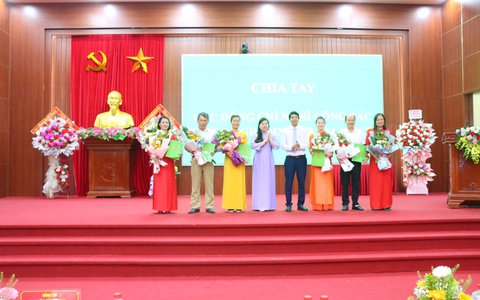 HỘI NÔNG DÂN XÃ PHÚ XUYÊN TỔ CHỨC LỄ MÍT TINH KỶ NIỆM 95 NĂM NGÀY THÀNH LẬP HỘI NÔNG DÂN VIỆT NAM