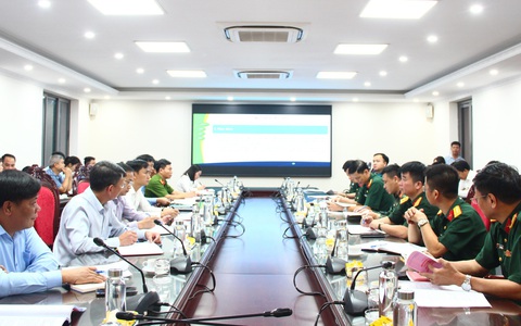 ĐẢNG ỦY XÃ THẠCH THẤT TỔ CHỨC HỘI NGHỊ TẬP HUẤN THỰC HIỆN NHIỆM VỤ DIỄN TẬP CHIẾN ĐẤU PHÒNG THỦ NĂM 2025