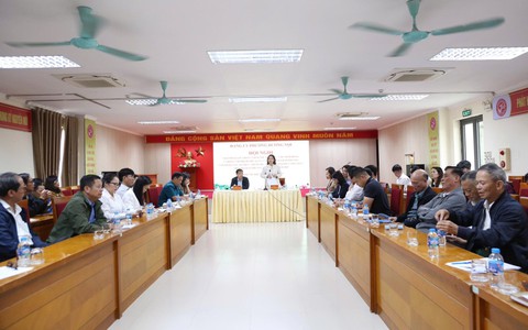 Phường Dương Nội tổ chức Hội nghị đối thoại giữa Bí thư Đảng ủy, Chủ tịch HĐND phường, Chủ tịch UBND phường với Nhân dân năm 2025