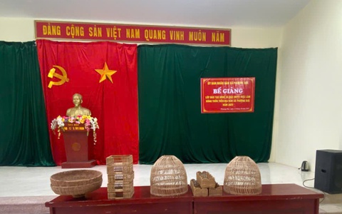 Bế giảng lớp đào tạo nghề và giải quyết việc làm cho lao động nông thôn tại thôn Phù Bật