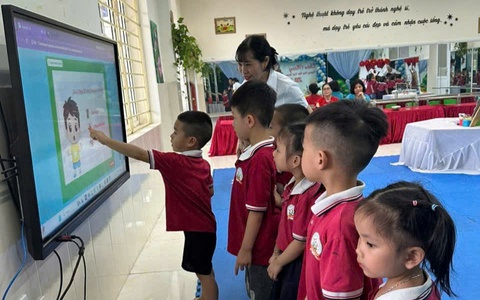 Các nhà trường hưởng ứng tháng hành động chuyển đổi số Quốc gia