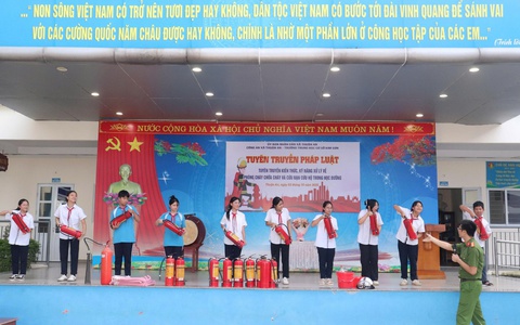 Tuyên truyền phòng cháy chữa cháy cho hơn 1.200 cán bộ, giáo viên, học sinh, phụ huynh trường THCS Kim Sơn