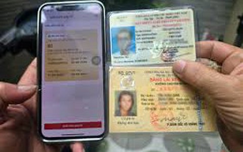 Toàn dân, toàn quân chung tay làm sạch dữ liệu đăng ký xe (bản giấy ép plastic), giấy phép lái xe (bản giấy ép plastic) trên IHanoi