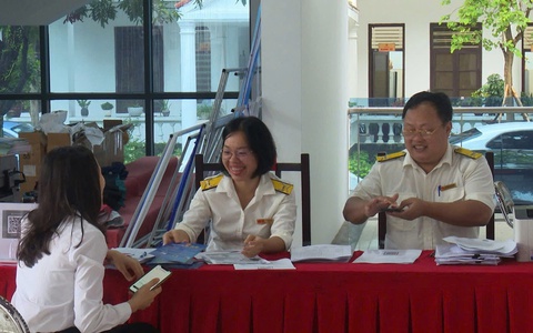 UBND XÃ SÓC SƠN PHỐI HỢP VỚI THUẾ CƠ SỞ 18 THÀNH PHỐ HÀ NỘI TẬP HUẤN CHUYỂN ĐỔI MÔ HÌNH PHƯƠNG PHÁP QUẢN LÝ KHI XOÁ BỎ THUẾ KHOÁN