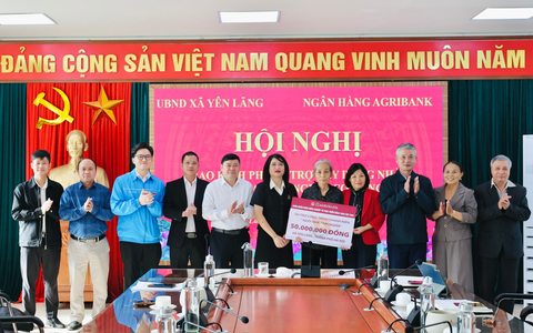 XÃ YÊN LÃNG TỔ CHỨC HỘI NGHỊ TRAO KINH PHÍ HỖ TRỢ XÂY DỰNG NHÀ Ở CHO GIA ĐÌNH NGƯỜI CÓ CÔNG