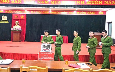 Công an xã Thiên Lộc tổ chức phát động Ủng hộ đồng bào bị ảnh hưởng bởi bão lụt tại miền Trung, Tây Nguyên