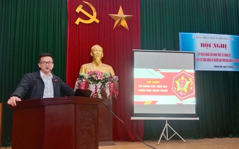 Xã Hương Sơn: Nâng cao kỹ năng số cho Tổ chuyển đổi số cộng đồng