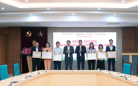 Hội nghị tổng kết công tác năm 2025 của thành phố: Gia Lâm có 7 tập thể, 4 cá nhân được nhận bằng khen