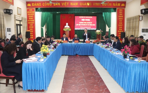Thường trực Huyện ủy làm việc với Đảng ủy xã Hồng Minh
