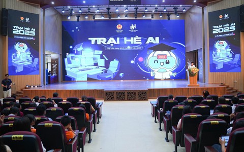 Trại hè AI năm 2025 với chủ đề: “Khám phá AI – Thông minh,Có trách nhiệm”.